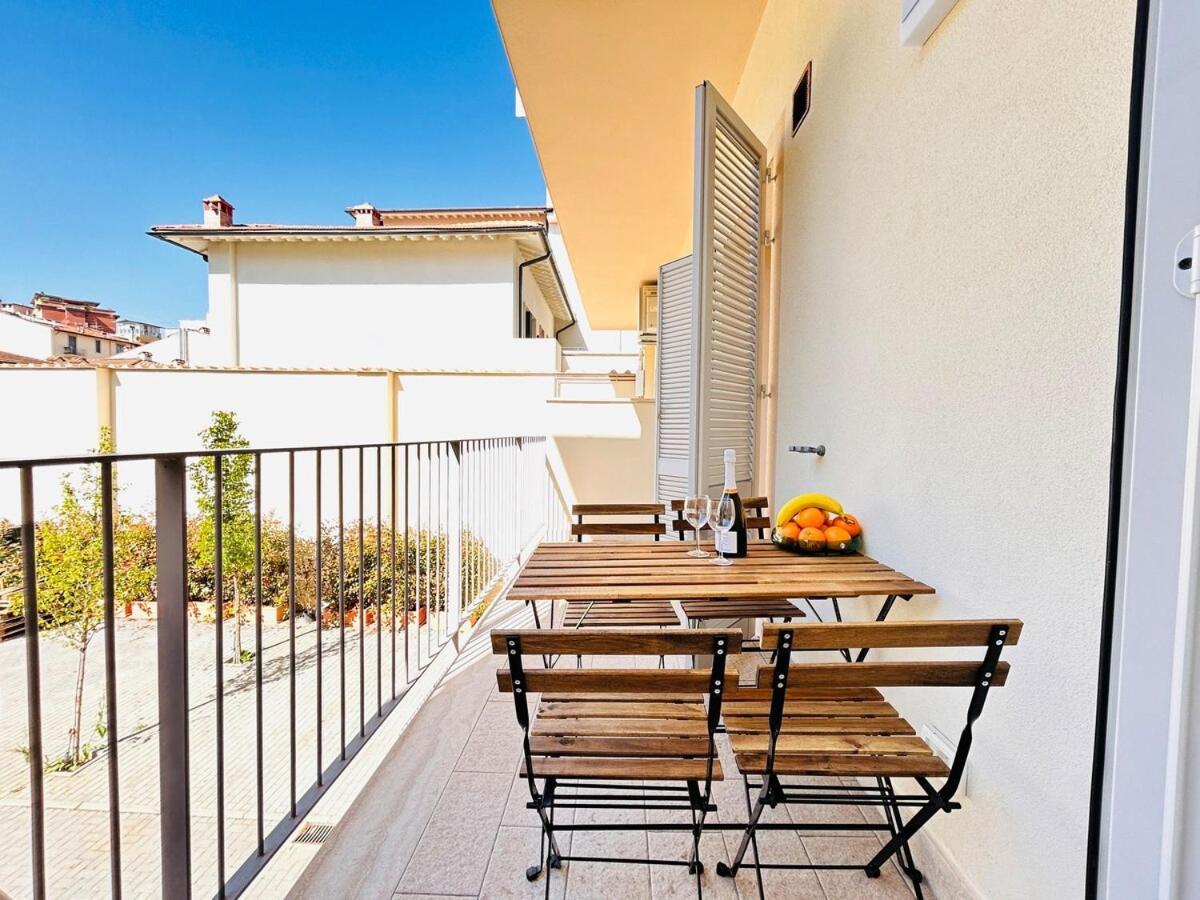 Homeby, Terrace Apartment Francesca ฟลอเรนซ์ ภายนอก รูปภาพ